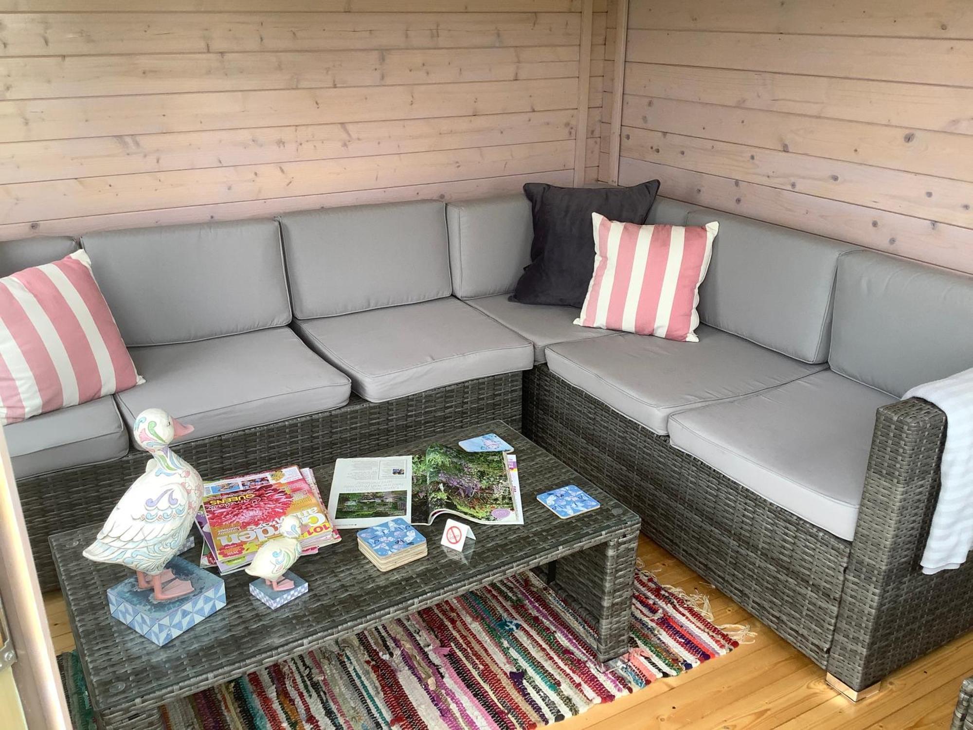Hollyhock Cottage, Clematis Cottages, スタンフォード エクステリア 写真